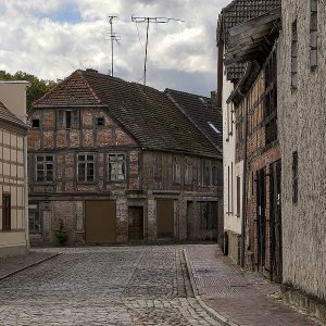 Straße in Machowitz an der Müritz...... Roland Winkler